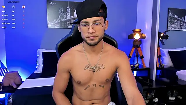 Max Conor1 online show from 18, 3, 2026