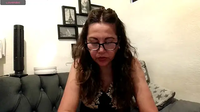 Snapshot of MirandaLatinaLovely chatting on 9, 5, 2026 MirandaLatinaLovely online show from 9, 5, 2026