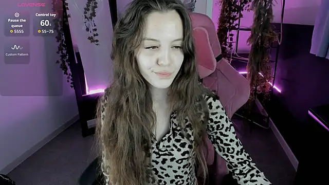 MilaStoyne online show from 7, 10, 2025