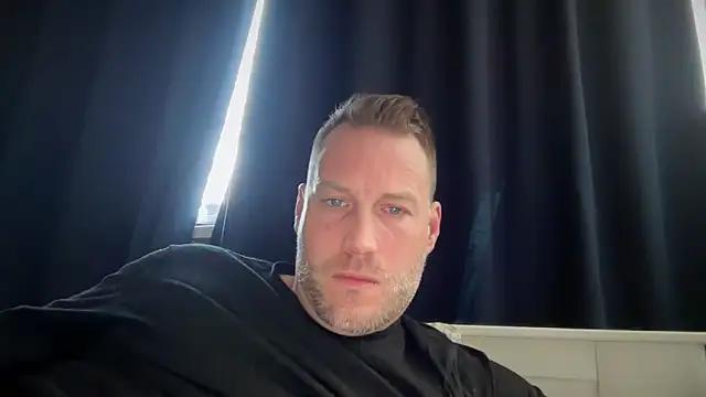 Christian87xxx online show from 9, 3, 2025