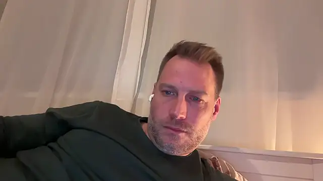 Christian87xxx online show from 21, 11, 2025