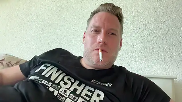 Snapshot of Christian87xxx chatting on 25, 5, 2026 Christian87xxx online show from 25, 5, 2026