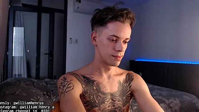 Snapshot of William_Henry_ chatting on 22, 10, 2025 William Henry online show from 22, 10, 2025