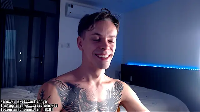 Snapshot of William_Henry_ chatting on 27, 10, 2025 William Henry online show from 27, 10, 2025