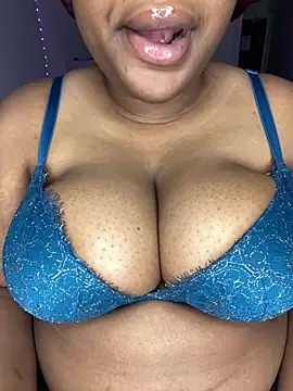 Snapshot of DaniJohnson chatting on 14, 2, 2025 DaniJohnson online show from 14, 2, 2025