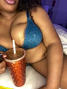 Snapshot of DaniJohnson chatting on 20, 2, 2025 DaniJohnson online show from 20, 2, 2025