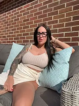 Snapshot of goddess-harper chatting on 2, 5, 2026 goddess-harper online show from 2, 5, 2026