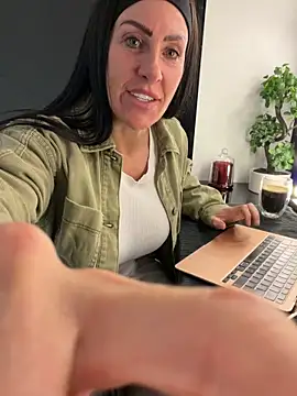 Snapshot of goddess-harper chatting on 5, 5, 2026 goddess-harper online show from 5, 5, 2026