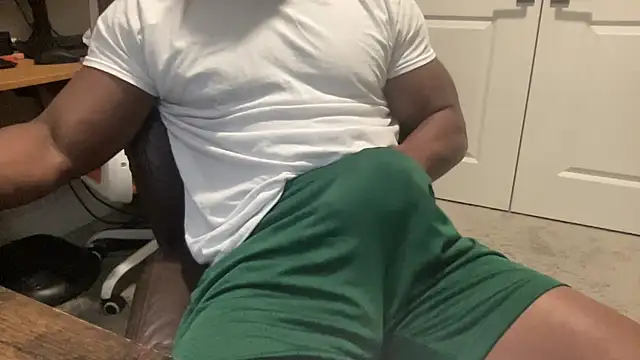 Snapshot of BodyandBBC chatting on 16, 11, 2025 BodyandBBC online show from 16, 11, 2025