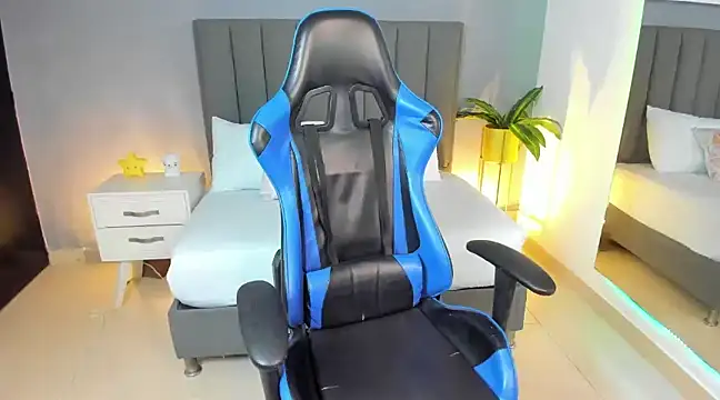 alessia leroy online show from 11, 2, 2025