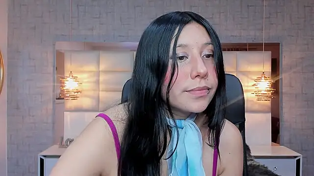 Snapshot of Nohemi_louse chatting on 19, 11, 2025 Nohemi louse online show from 19, 11, 2025