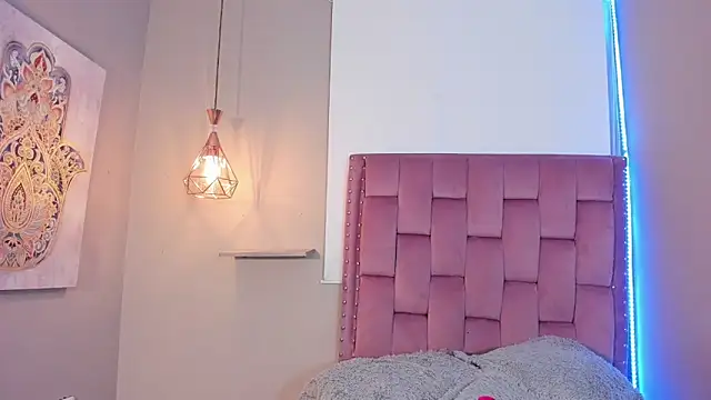 Roxy Stonee online show from 20, 3, 2026