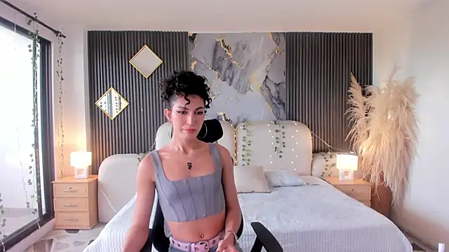 Snapshot of allicemackenzie chatting on 2, 2, 2026 allicemackenzie online show from 2, 2, 2026