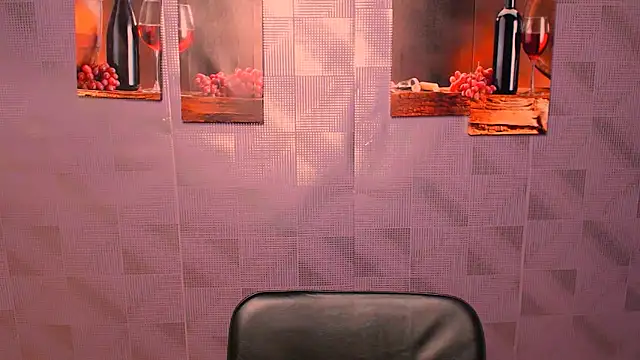 Snapshot of ValeriaHeart_ chatting on 2, 2, 2025 ValeriaHeart online show from 2, 2, 2025