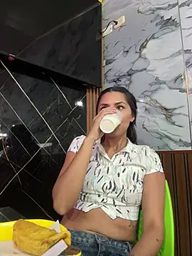 Snapshot of Sofiadelacruz chatting on 8, 7, 2026 Sofiadelacruz online show from 8, 7, 2026