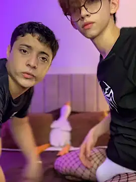 Snapshot of jacob_and_sam chatting on 19, 11, 2025 jacob and sam online show from 19, 11, 2025