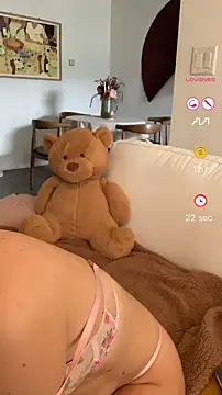 rileylovesyou online show from 14, 3, 2025