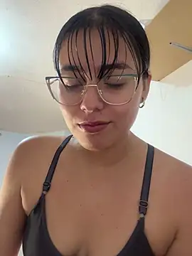 Snapshot of megan_cl chatting on 20, 2, 2025 megan cl online show from 20, 2, 2025