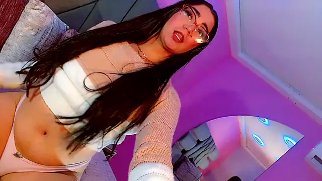 Dalis Hills online show from 25, 2, 2025