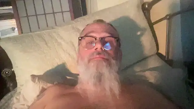 Snapshot of BigManCandy chatting on 3, 2, 2025 BigManCandy online show from 3, 2, 2025