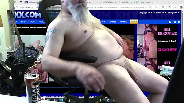 Snapshot of BigManCandy chatting on 10, 2, 2025 BigManCandy online show from 10, 2, 2025