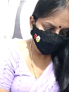 Snapshot of Tamil_Meera12 chatting on 9, 5, 2026 Tamil Meera12 online show from 9, 5, 2026
