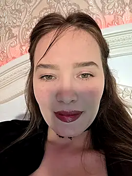 Snapshot of GoddessYanaMironova chatting on 26, 4, 2026 GoddessYanaMironova online show from 26, 4, 2026