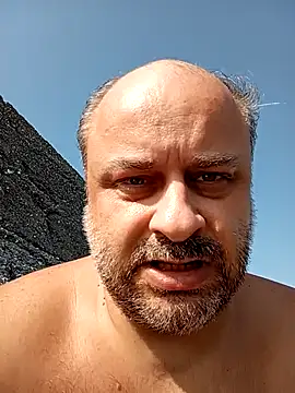 Snapshot of NAvoglia chatting on 28, 7, 2026 NAvoglia online show from 28, 7, 2026