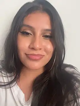 Snapshot of Arianna_Fioree chatting on 16, 7, 2026 Arianna Fioree online show from 16, 7, 2026