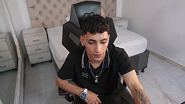 Snapshot of JhoanLeandro chatting on 10, 2, 2026 JhoanLeandro online show from 10, 2, 2026