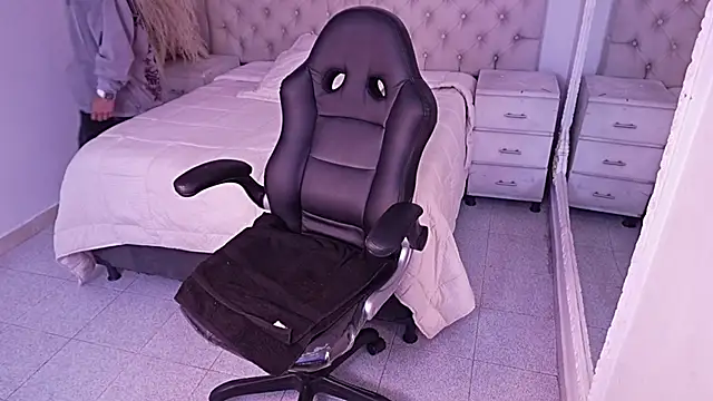 JhoanLeandro online show from 10, 4, 2026