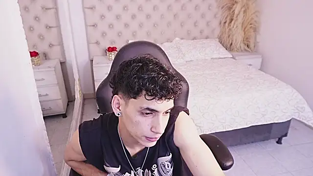 Snapshot of JhoanLeandro chatting on 3, 7, 2026 JhoanLeandro online show from 3, 7, 2026