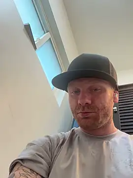 ohyeaitsme444 online show from 1, 2, 2025