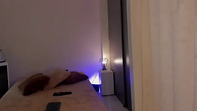 leahaltomm online show from 7, 3, 2025