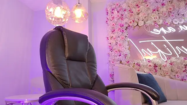 AmaiaHaywood online show from 30, 10, 2025