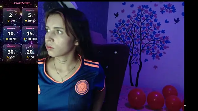 Snapshot of AngelaTurizo chatting on 9, 9, 2025 AngelaTurizo online show from 9, 9, 2025