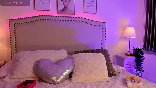 Daphne chers online show from 15, 4, 2026