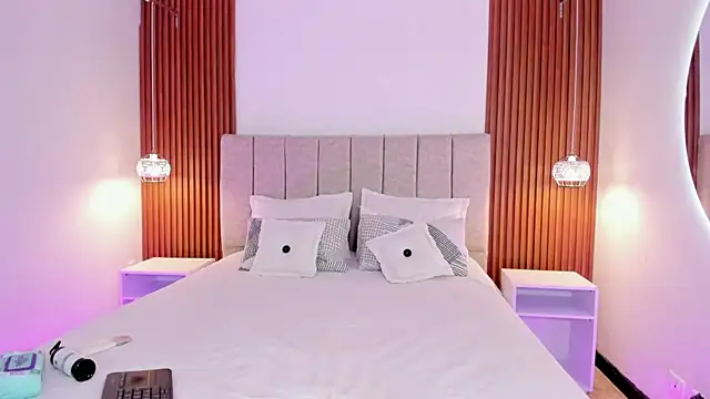 khloe-sweet online show from 19, 11, 2025