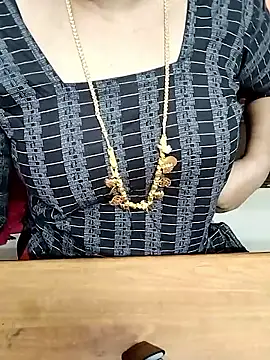 Snapshot of Tamil_Radha chatting on 16, 10, 2025 Tamil Radha online show from 16, 10, 2025