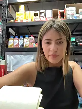 Andrea18 blonde online show from 7, 1, 2026