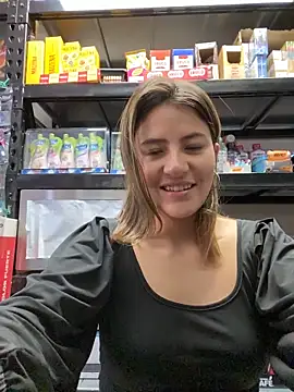 Andrea18 blonde online show from 6, 4, 2026