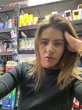 Andrea18 blonde online show from 18, 4, 2026