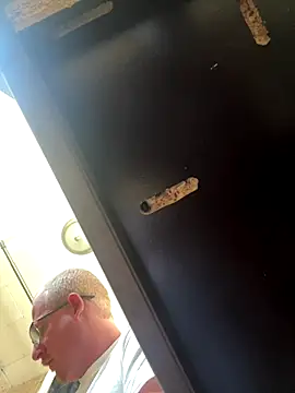 Snapshot of ClimbedCaelum chatting on 1, 11, 2025 ClimbedCaelum online show from 1, 11, 2025