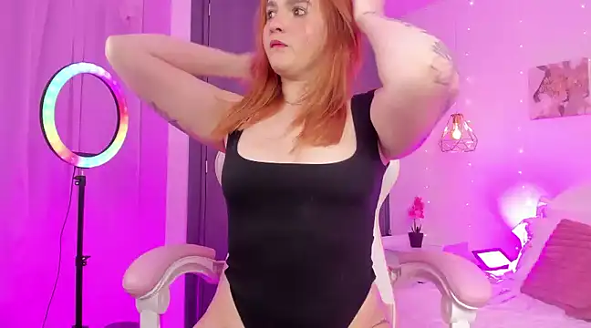 Snapshot of whiteatenea chatting on 2, 2, 2025 whiteatenea online show from 2, 2, 2025