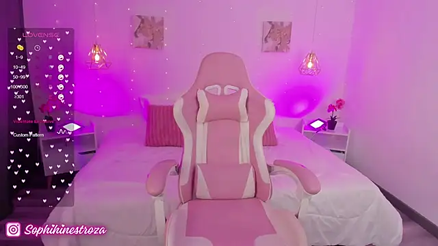 Snapshot of whiteatenea chatting on 3, 3, 2025 whiteatenea online show from 3, 3, 2025