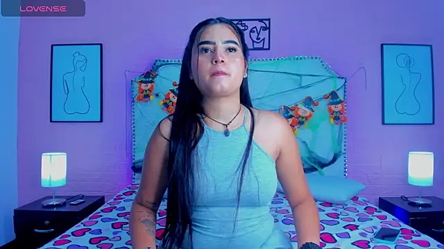 Snapshot of _Emma_whiitee_ chatting on 26, 10, 2025 Emma whiitee online show from 26, 10, 2025