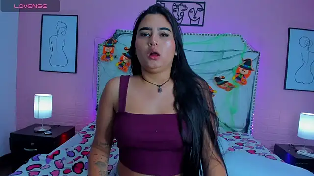 Snapshot of _Emma_whiitee_ chatting on 29, 10, 2025 Emma whiitee online show from 29, 10, 2025