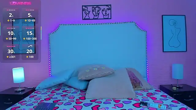 Snapshot of _Emma_whiitee_ chatting on 9, 11, 2025 Emma whiitee online show from 9, 11, 2025