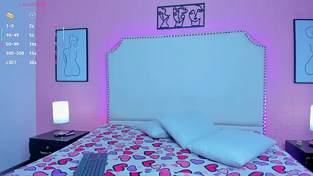 Snapshot of _Emma_whiitee_ chatting on 13, 11, 2025 Emma whiitee online show from 13, 11, 2025