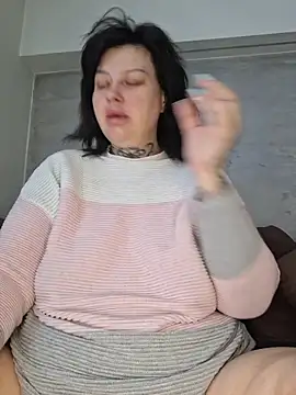 Snapshot of CannabisQueenn chatting on 24, 4, 2026 CannabisQueenn online show from 24, 4, 2026
